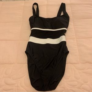 Anne Cole Collection black white one piece suit with flattering mesh at waist 10